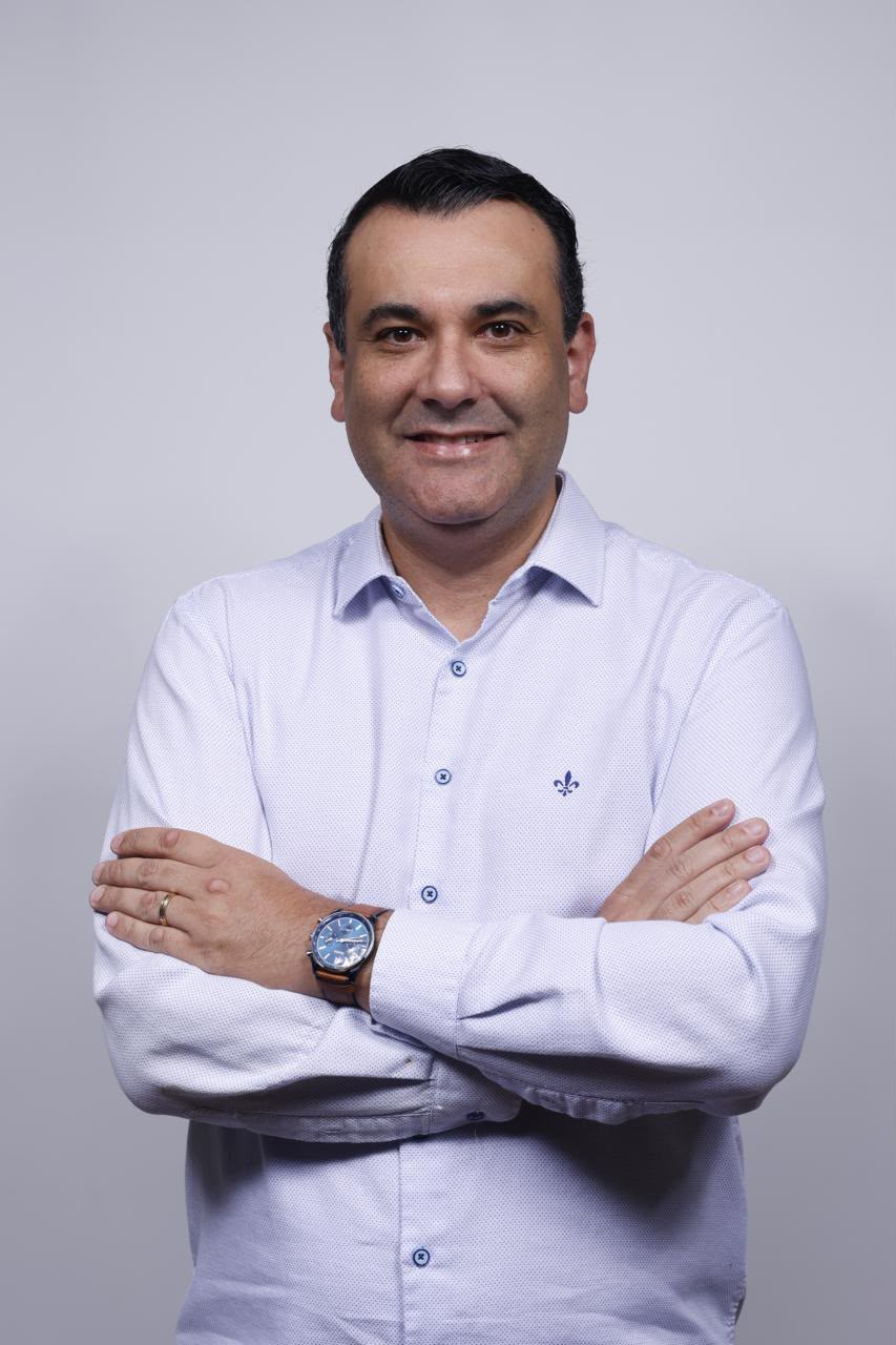 Dr. Marcelo Bitelo
